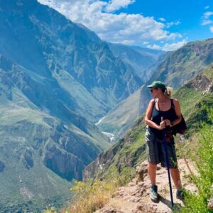 tourist-in-Colca-Canyon-1024x731